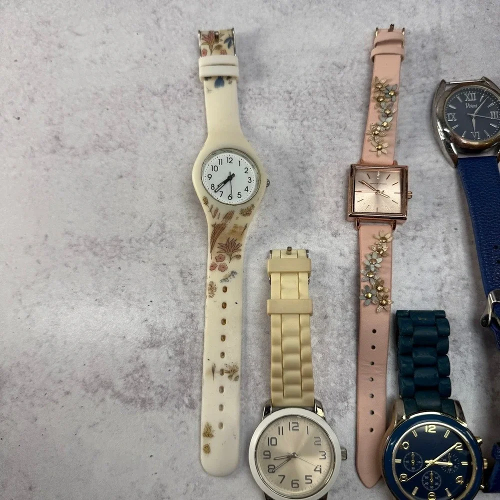 Bundle of 9 Watches Untested‎ - TimeX, Juicy Couture, Accutime, Xhilaration
